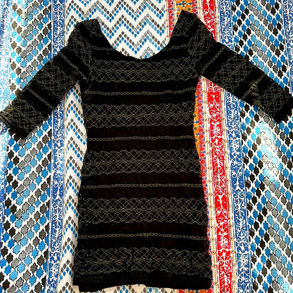 Topshop PETITE Dresses & Skirts - Topshop Mini Black and Gold 3/4 length sleeve dress